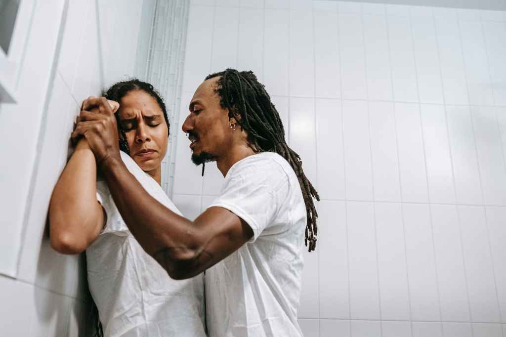How to protect yourself from physical abuse in a&nbsp;relationship.